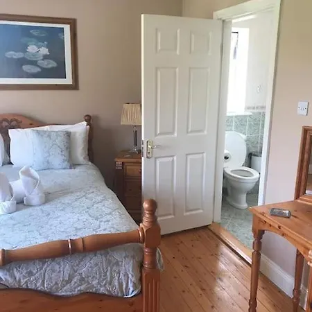 Farm House. * Κιλάρνεϊ